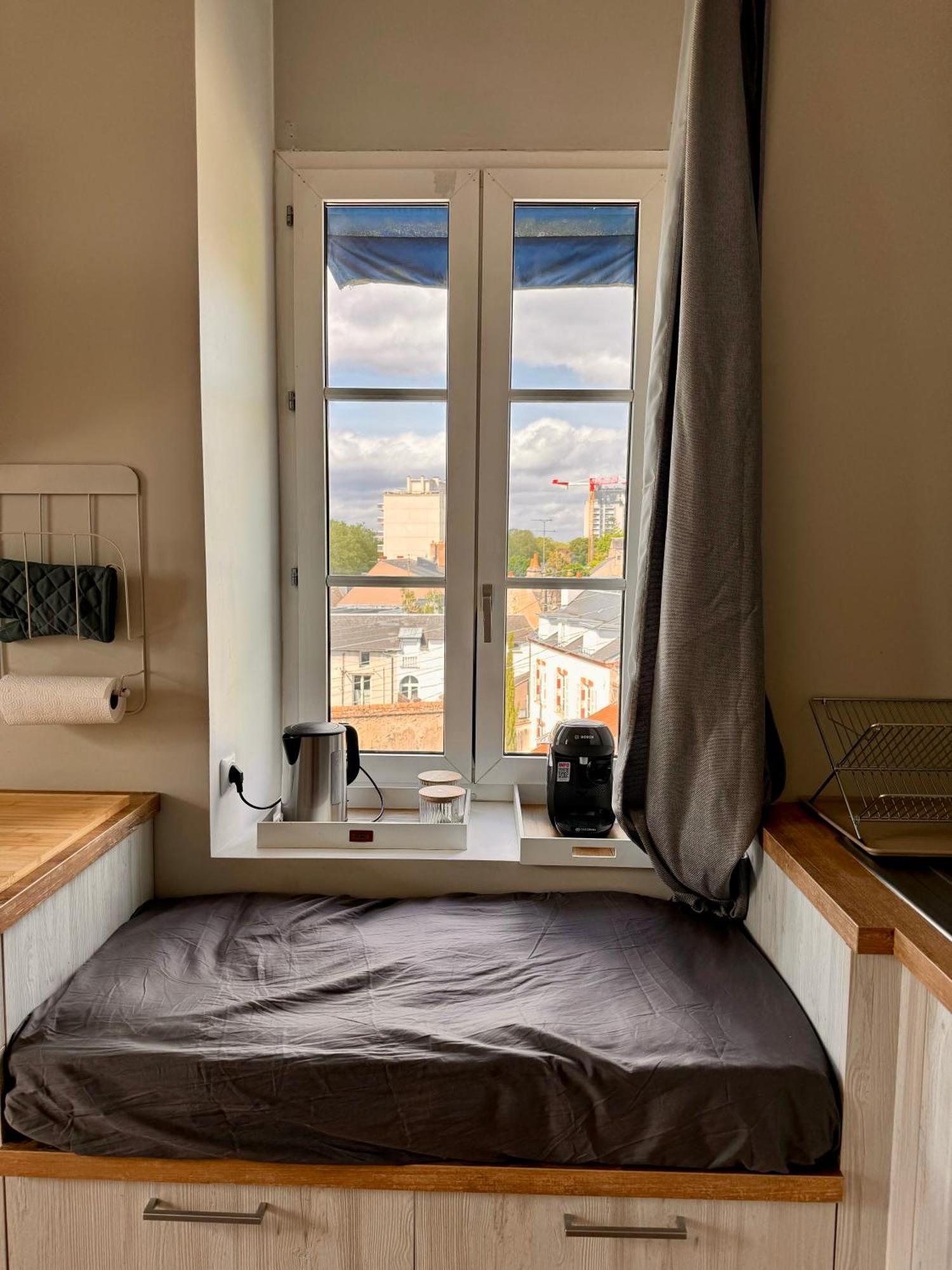 Appartement Duplex - Place De Parking Prive à Orléans Extérieur photo